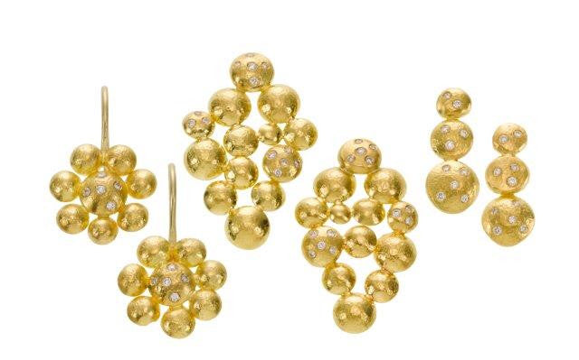 earrings / gold hammered 22k  graduated discs + diamonds
