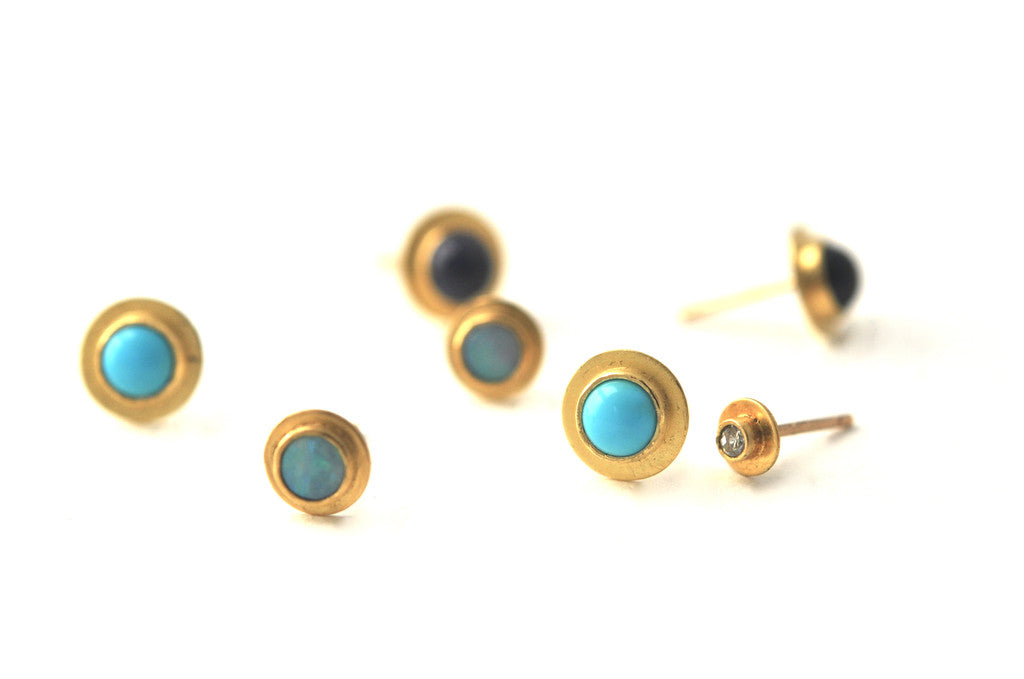 earring / gold 22k + gemstone post earring