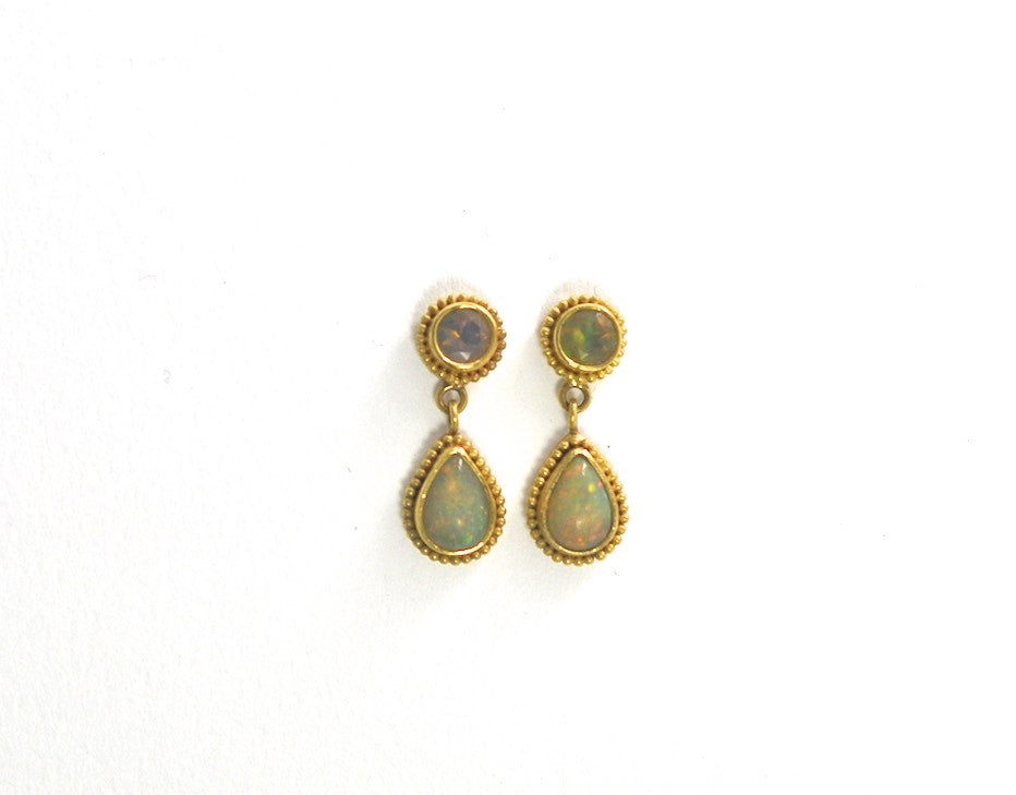 earrings / gold 22k granulation + opals