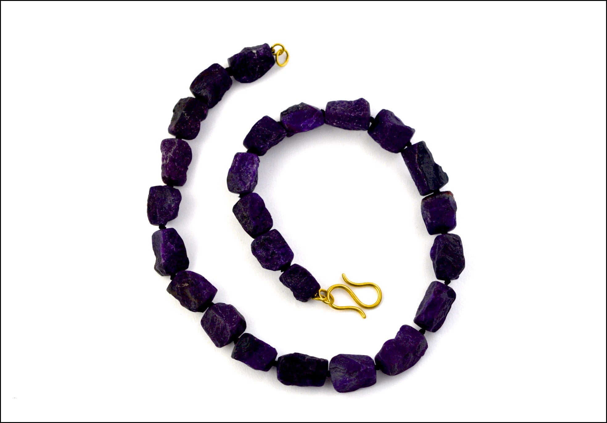 necklace / strand sugalite + gold clasp
