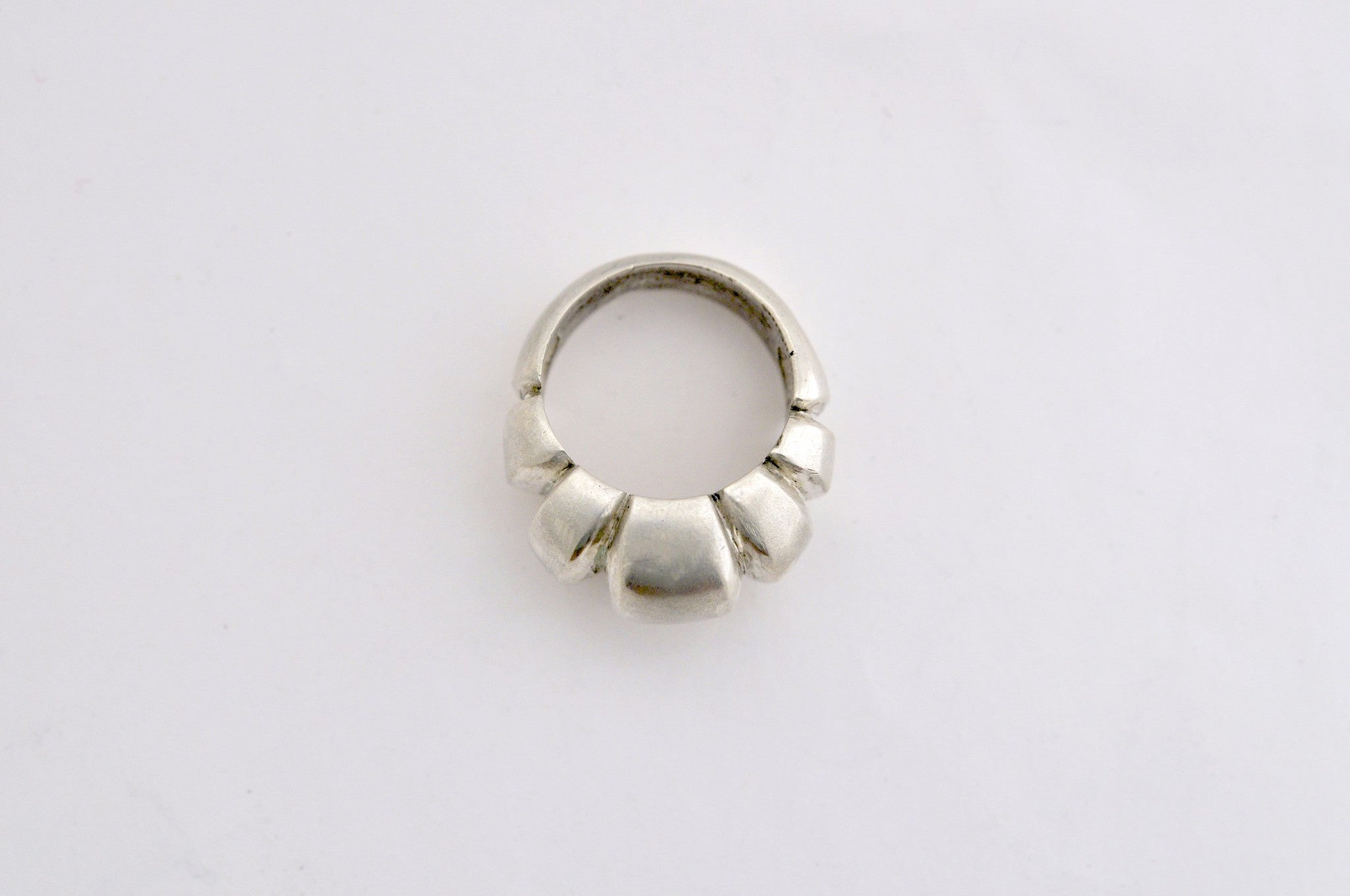 ring /  ring SUNBURST