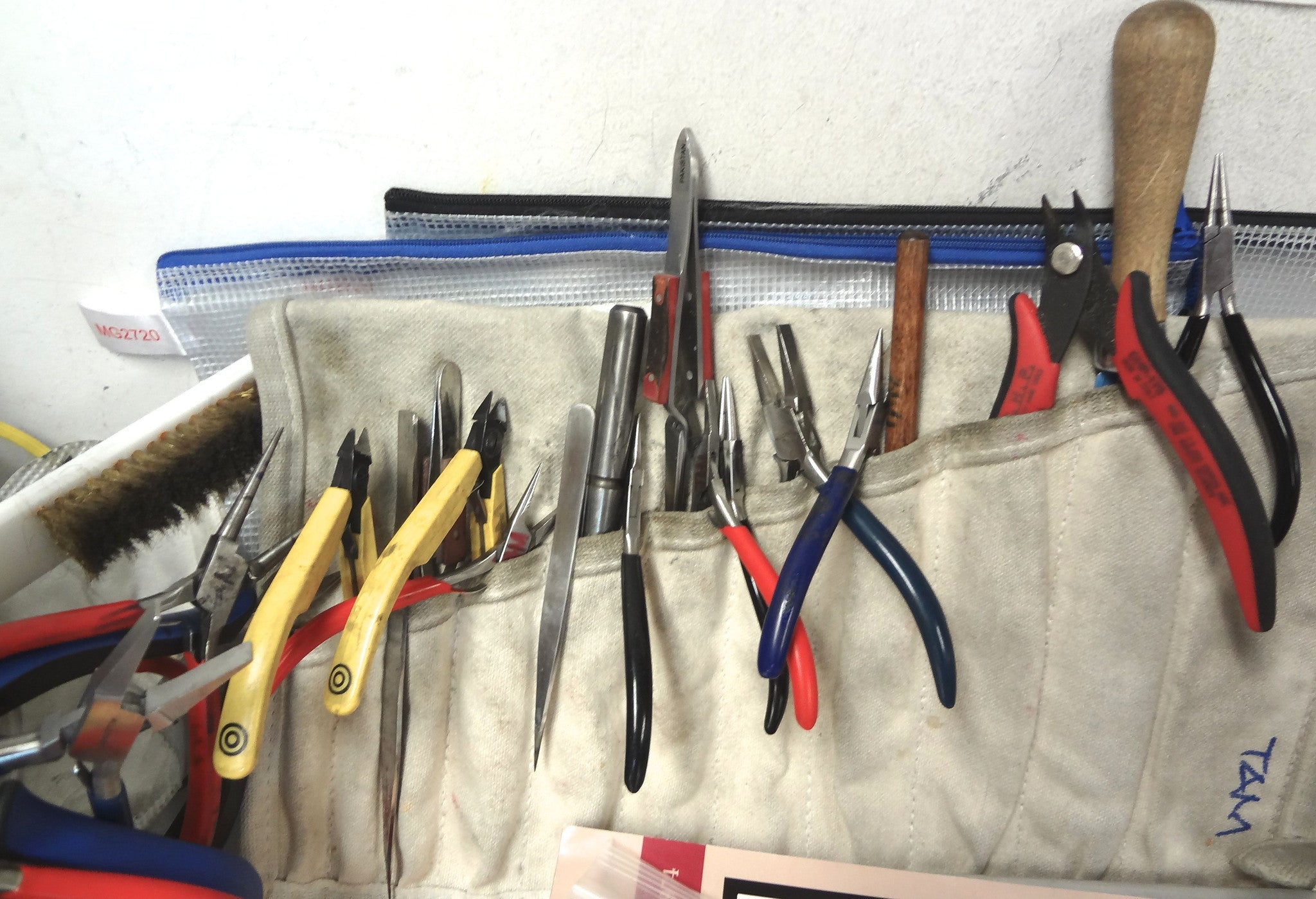 tools / ergonomic German pliers